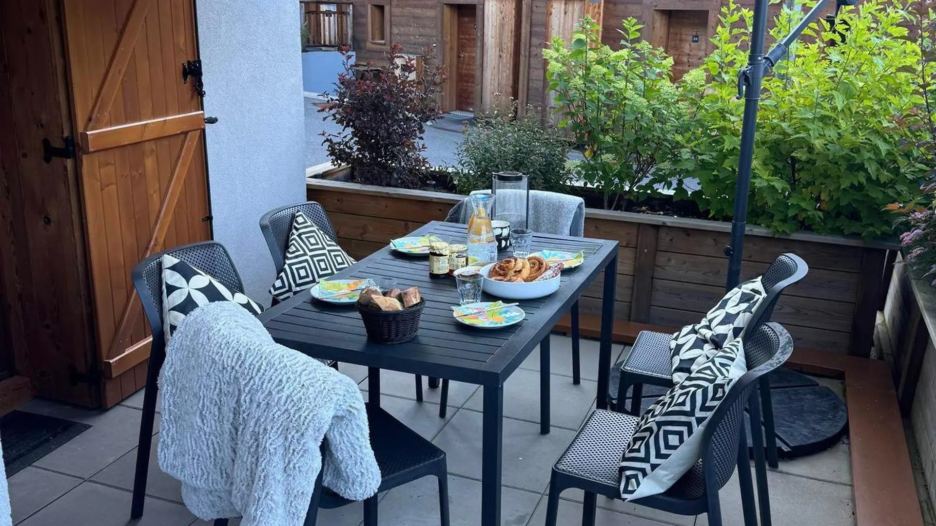 Bel Appartement T3 En Residence Neuve Avec Parking Et Wifi, Proche Du Village Et Ski-Bus - Fr-1-624-168 Samoens 0*,  France